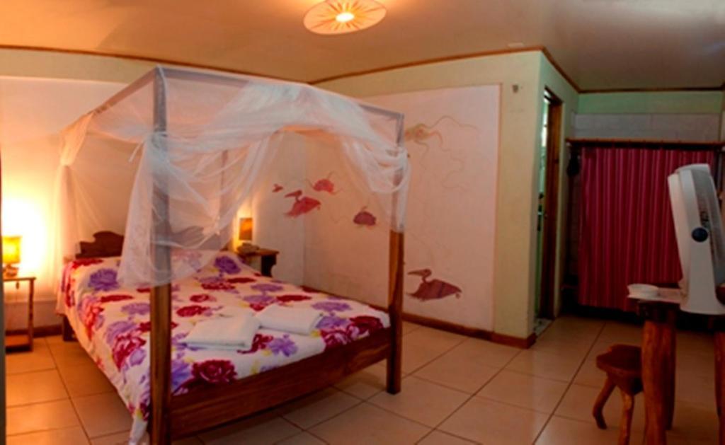 Hotel Blue Conga Puerto Viejo de Talamanca Zewnętrze zdjęcie
