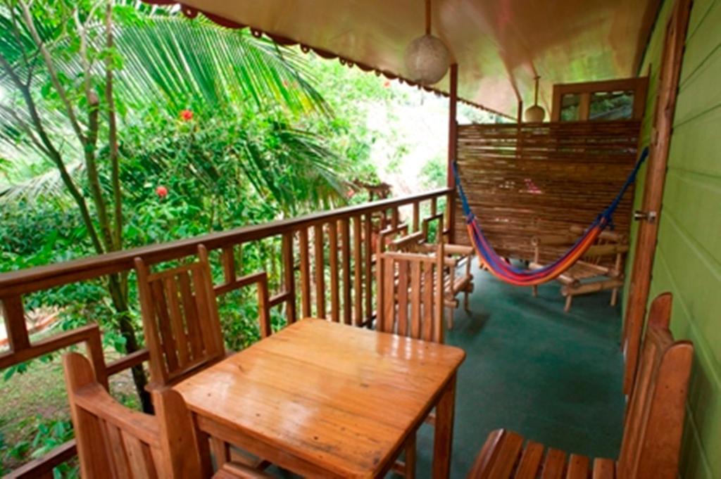 Hotel Blue Conga Puerto Viejo de Talamanca Zewnętrze zdjęcie