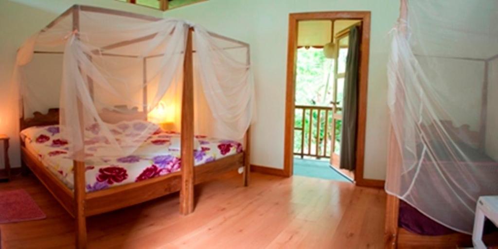 Hotel Blue Conga Puerto Viejo de Talamanca Zewnętrze zdjęcie