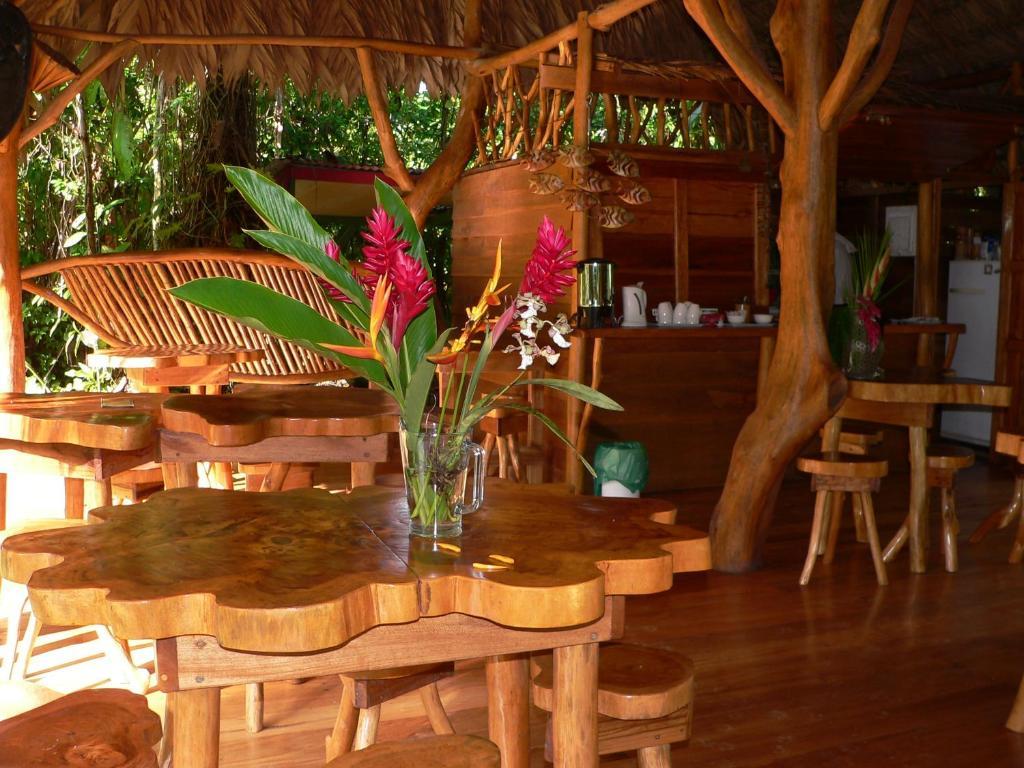 Hotel Blue Conga Puerto Viejo de Talamanca Zewnętrze zdjęcie